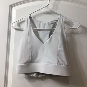 Fabletics White V-Neck Sports Bra With Pocket In The Back